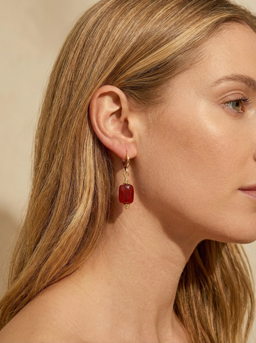 Rhea Minimal Yakut Küpe