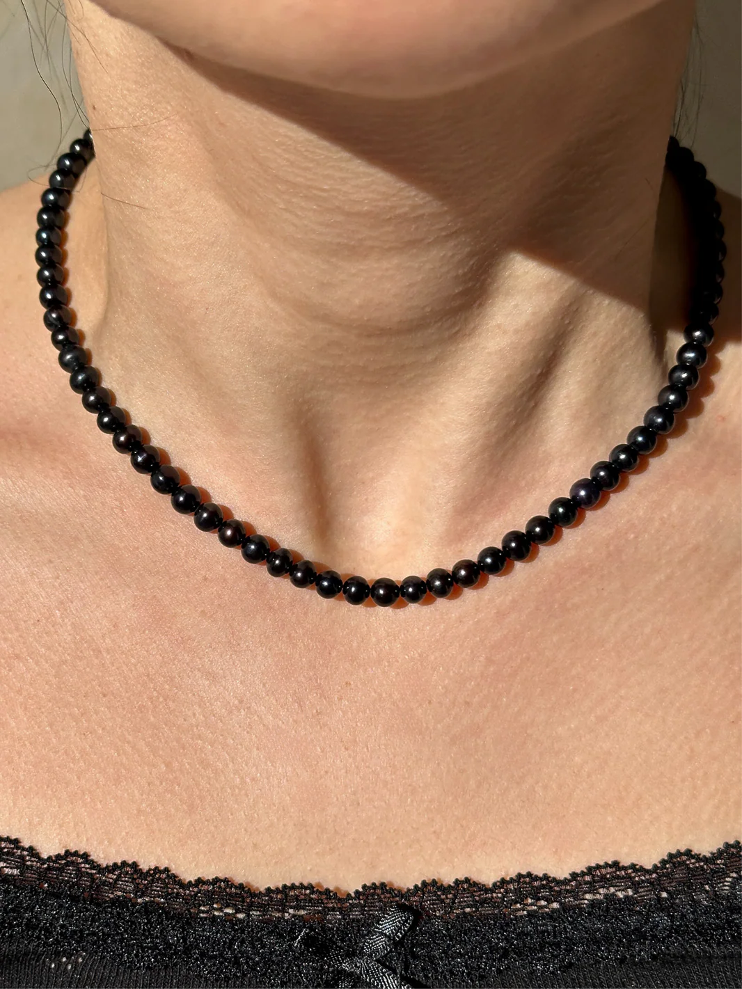 Sylvie Altın Detaylı Siyah İnci Kolye