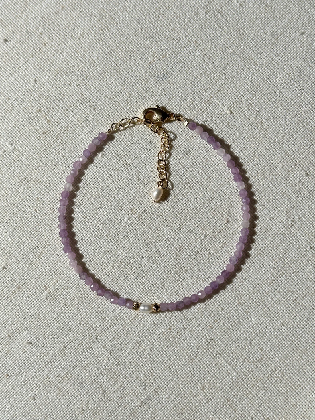 Lora İnci Detaylı Minimal Ametist Bileklik