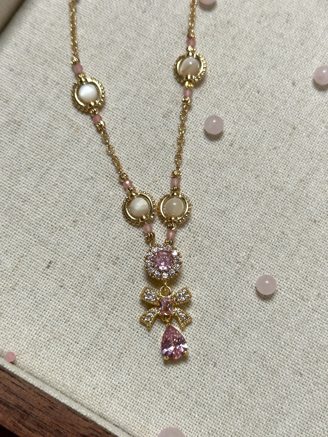 Angel Aytaşı Detay Zirkon Uçlu Zincir Kolye