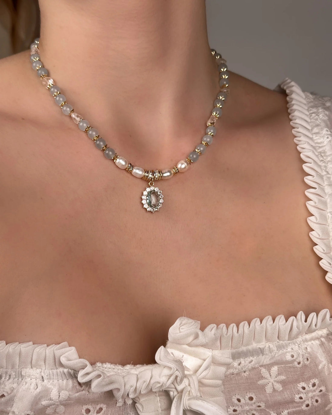 Rose Vintage Pendant Pembe Quartz Necklace