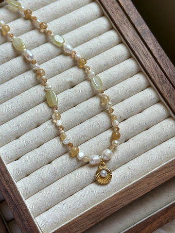 Tessa Sitrin & İnci Kolye