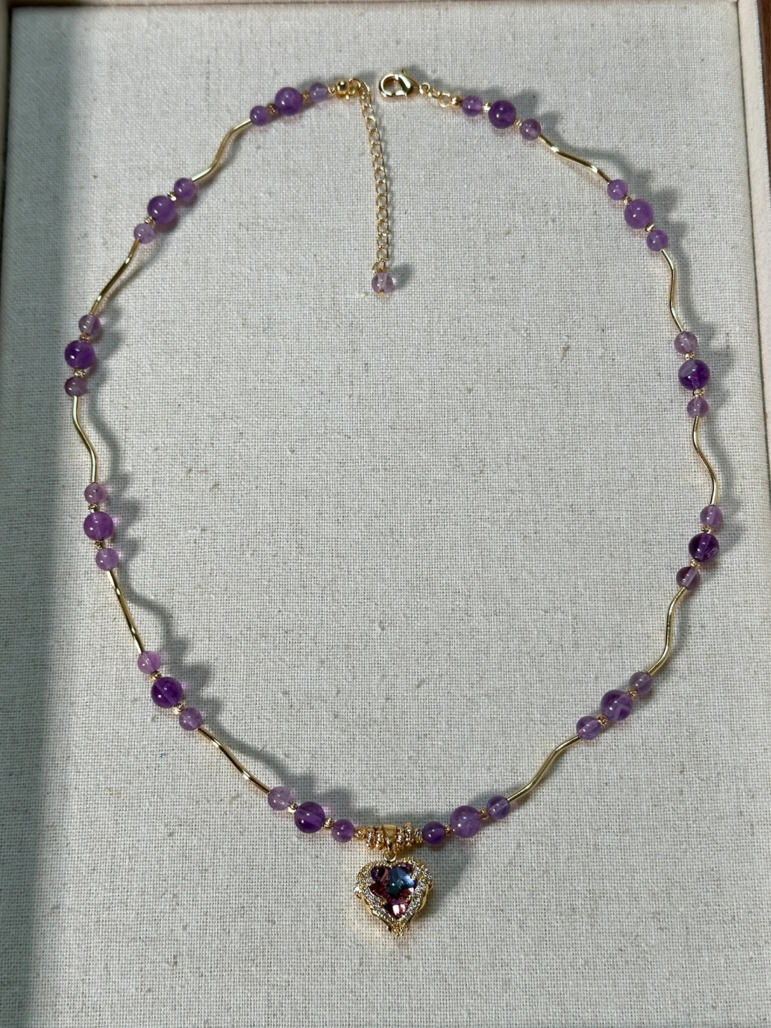 Annora Zirkon Uç Altın Detaylı Ametist Kolye