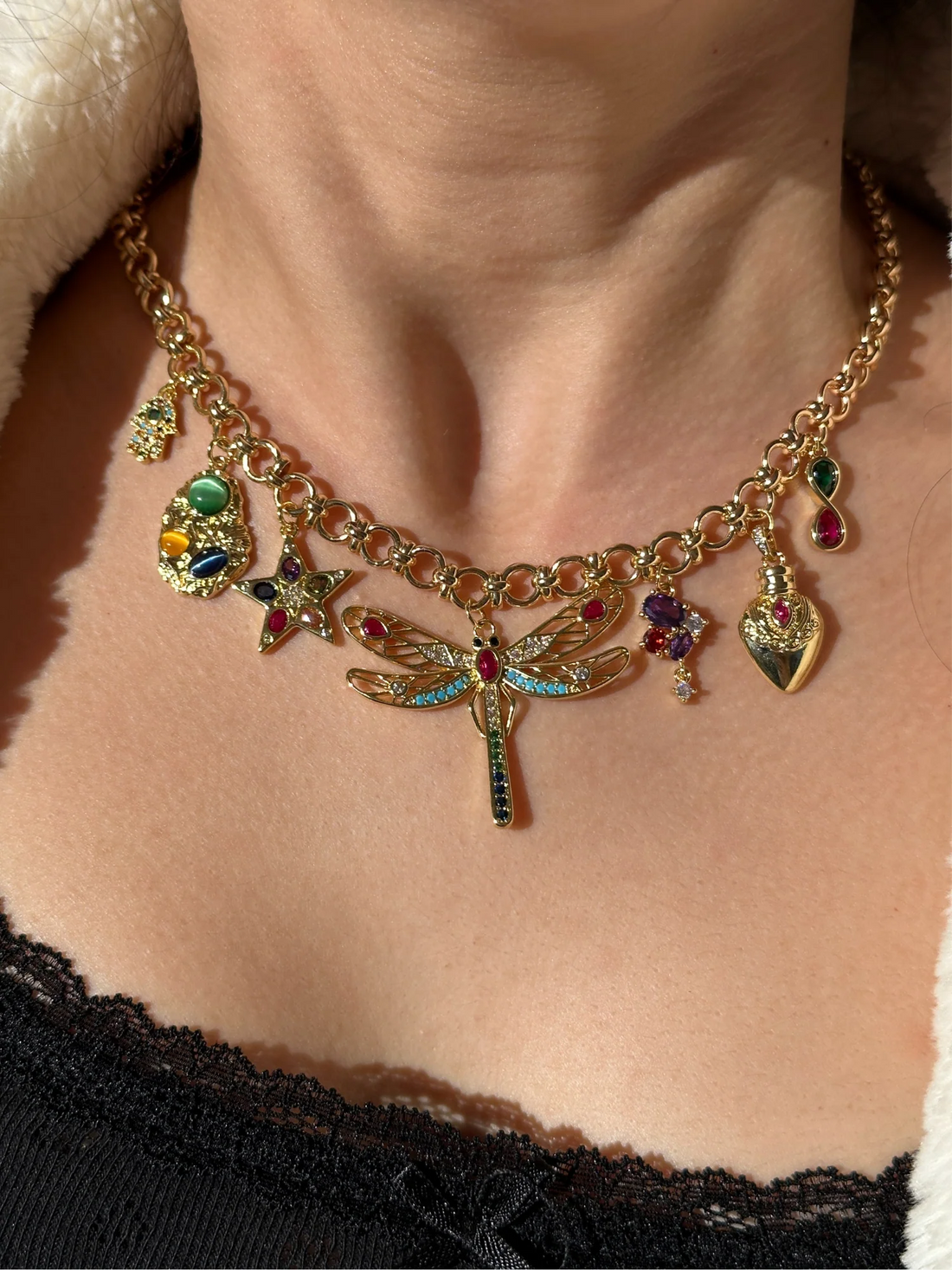 Beverly Renkli Zirkon Charm Kolye