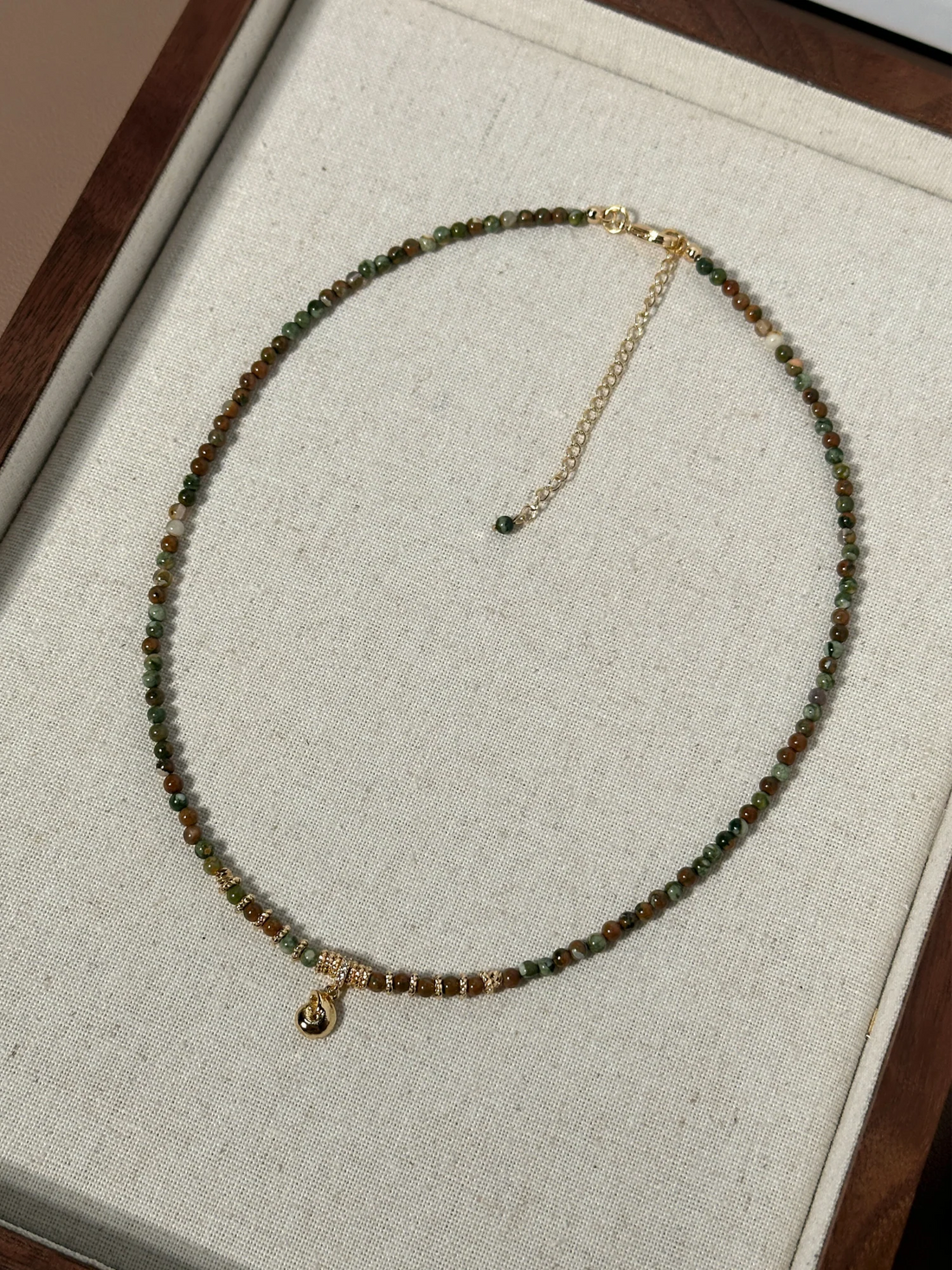 Livia Deniz Kabuğu Minimal Jasper Kolye